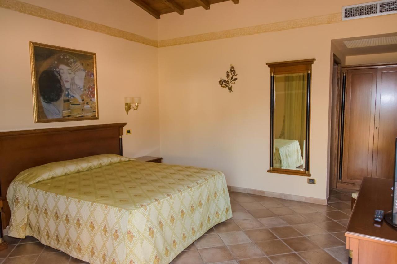 Hotel Quadrifoglio Roma Eur Exterior photo